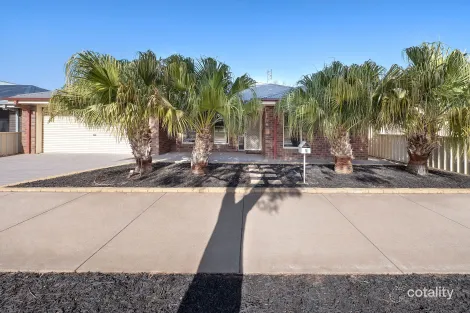 Property photo of 5 Village Way Swan Hill VIC 3585