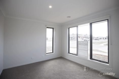 Property photo of 2 Grosset Way Point Cook VIC 3030