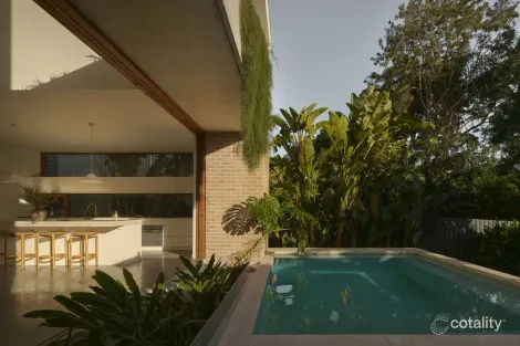 Property photo of 17 Leslie Street Bardon QLD 4065