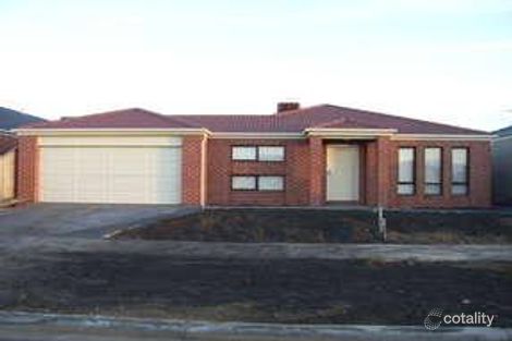 8 Heathcliff Ave, Deer Park, VIC 3023