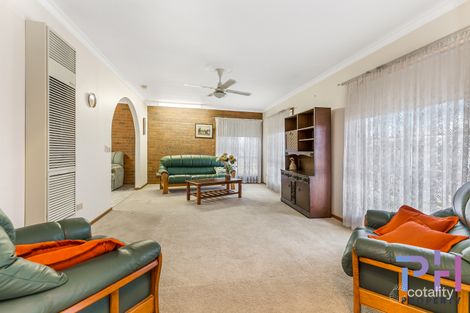 Property photo of 39 Clee Crescent Strathdale VIC 3550