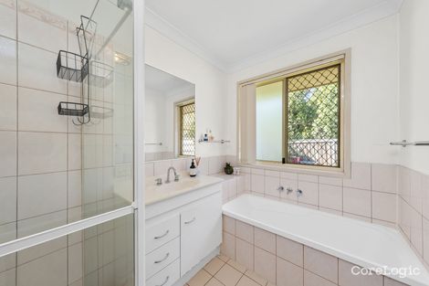 Property photo of 17 Trade Winds Drive Helensvale QLD 4212
