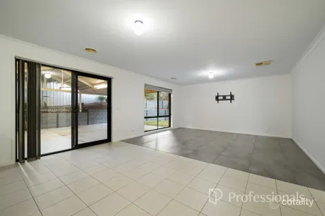 Property photo of 16 Ballara Drive Wodonga VIC 3690