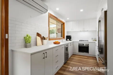 Property photo of 6 Phillips Court Drouin VIC 3818