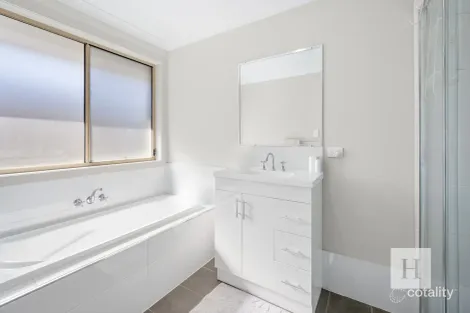 Property photo of 19 Ridgmont Circuit Thornton NSW 2322