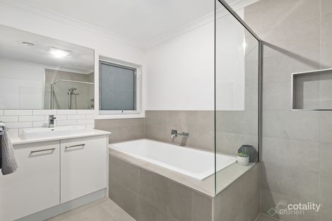 Property photo of 4 Wellspring Way Narre Warren South VIC 3805