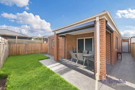 Property photo of 5 Hythe Place Mickleham VIC 3064