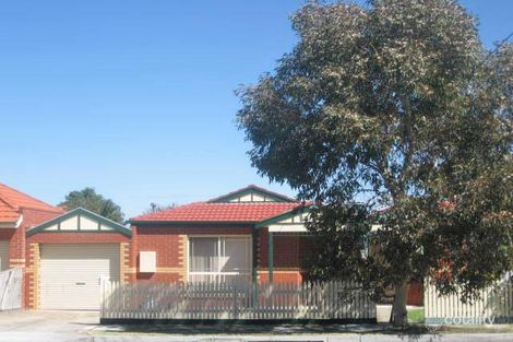 4/90 Collins St, Thornbury, VIC 3071