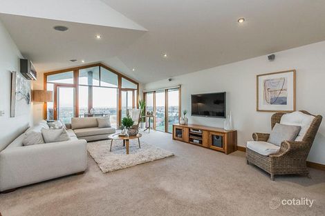 Property photo of 19 Kyeema Avenue Highton VIC 3216