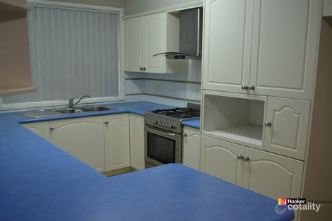 Property photo of 15 Emilia Close Rosemeadow NSW 2560