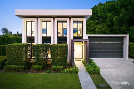 Property photo of 1 The Boulevarde Benowa QLD 4217