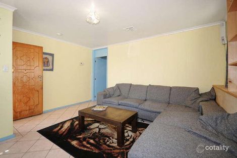 Property photo of 8 Boronia Crescent Karabar NSW 2620