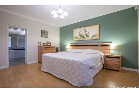 Property photo of 22 Chivalry Way Atwell WA 6164