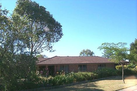 4 Hedlow Ct, Carindale, QLD 4152