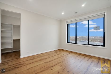 Property photo of 3 Opulent Boulevard Tarneit VIC 3029