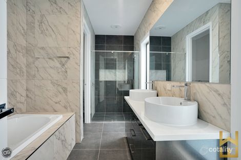 Property photo of 3 Opulent Boulevard Tarneit VIC 3029