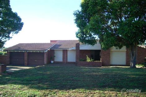 27 Hopkins Way, Spearwood, WA 6163