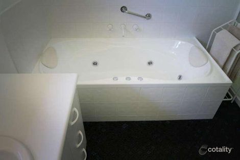 Property photo of 45 Lowry Drive Woodend VIC 3442