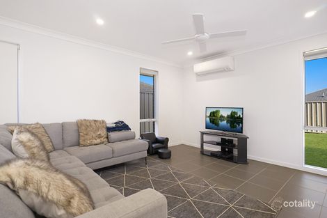 Property photo of 2/7 Croft Close Thornton NSW 2322