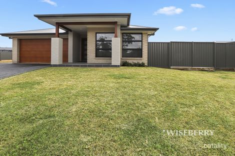 Property photo of 28 Carroll Circuit Cooranbong NSW 2265