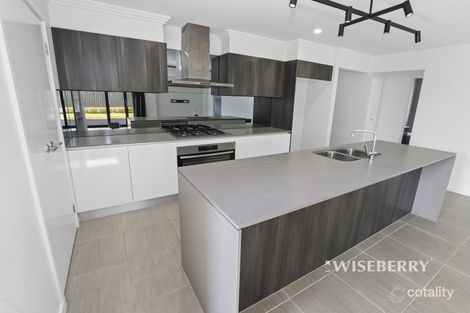 Property photo of 28 Carroll Circuit Cooranbong NSW 2265