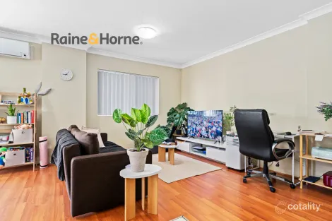 Property photo of 11/8-10 Browne Parade Warwick Farm NSW 2170