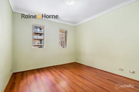 Property photo of 11/8-10 Browne Parade Warwick Farm NSW 2170