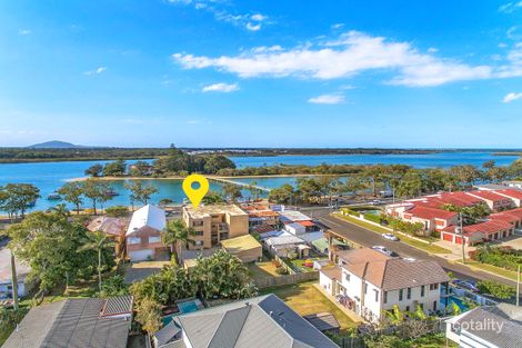 Property photo of 1/61 Bradman Avenue Maroochydore QLD 4558