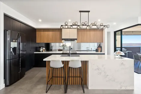 Property photo of 5 Arnold Crescent Lake Heights NSW 2502