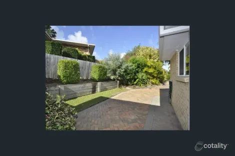 Property photo of 2/5 Hill Court Labrador QLD 4215