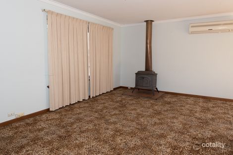 Property photo of 2 Vanessa Way Swan View WA 6056