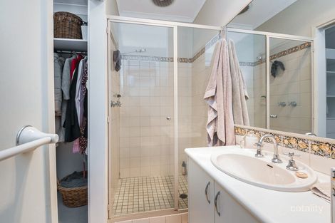 Property photo of 11 Button Street Strathdale VIC 3550