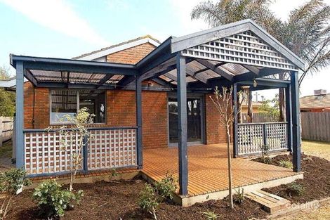 Property photo of 16 Laurel Crescent Carrum Downs VIC 3201
