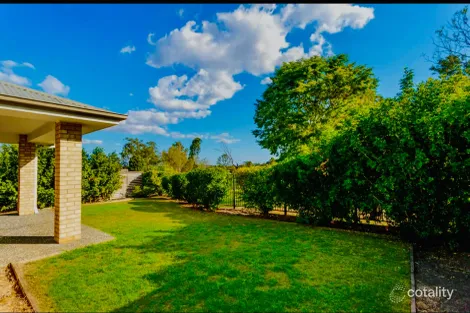 Property photo of 64 Huntingdale Street Leichhardt QLD 4305