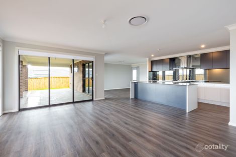 Property photo of 30 Mirug Crescent Fletcher NSW 2287