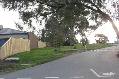 Property photo of 58-60 Cloverfield Close Berwick VIC 3806