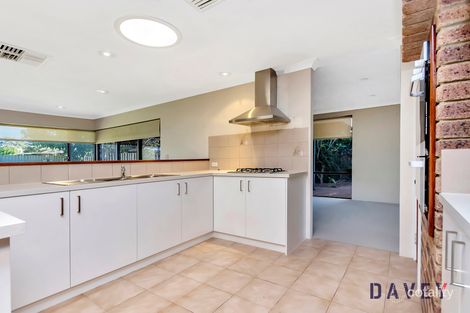 Property photo of 4 Gipsy Court Beldon WA 6027