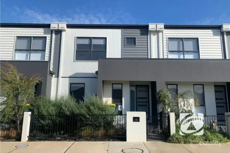 35 Hunt Way, Pakenham, VIC 3810