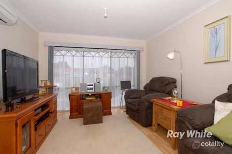 Property photo of 5 Orlit Close Cranbourne North VIC 3977