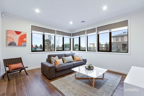 Property photo of 10 Canopy Crescent Hillside VIC 3037