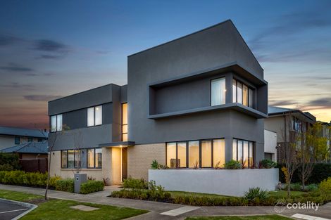 Property photo of 10 Canopy Crescent Hillside VIC 3037