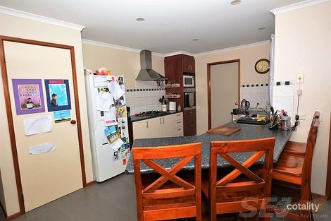 Property photo of 10 Silverback Place Leongatha VIC 3953