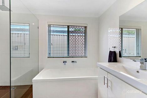 Property photo of 1/1 Liam Court Labrador QLD 4215