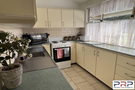 Property photo of 42 Bushman Street Parkes NSW 2870