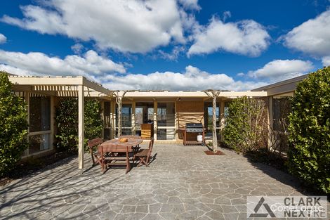 Property photo of 16 Oak Court Warragul VIC 3820