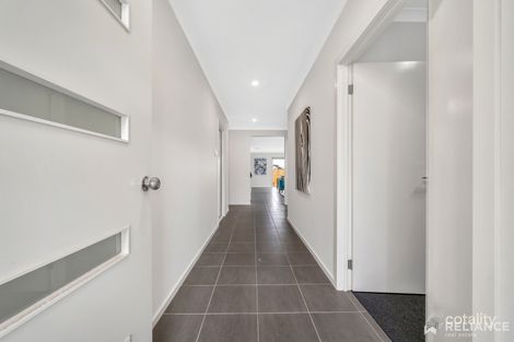 Property photo of 18 Origin Drive Tarneit VIC 3029