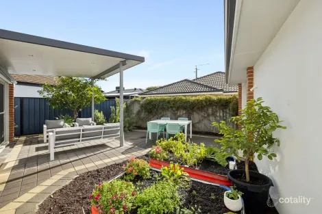 Property photo of 41A Embleton Avenue Embleton WA 6062