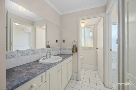 Property photo of 51 Old Honeypot Road Port Noarlunga SA 5167