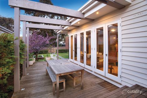 Property photo of 10 Fairbairn Road Toorak VIC 3142