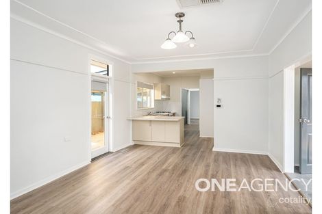 Property photo of 12 Castlereagh Avenue Mount Austin NSW 2650